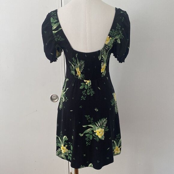 Urban Outfitters Cassia Black Floral Puff Sleeve Mini Dress Size Small - Picture 6 of 16